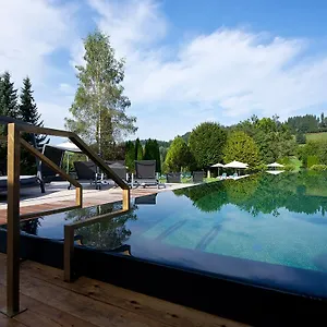 https://tannenhof-sport-spa.com-bavaria.com